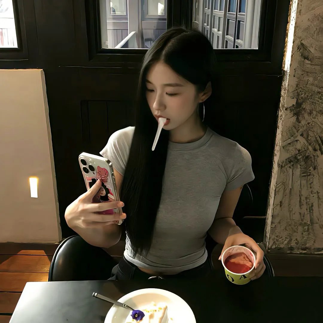 爆料专区 - 某超模被曝整容上瘾，面部已无法做表情